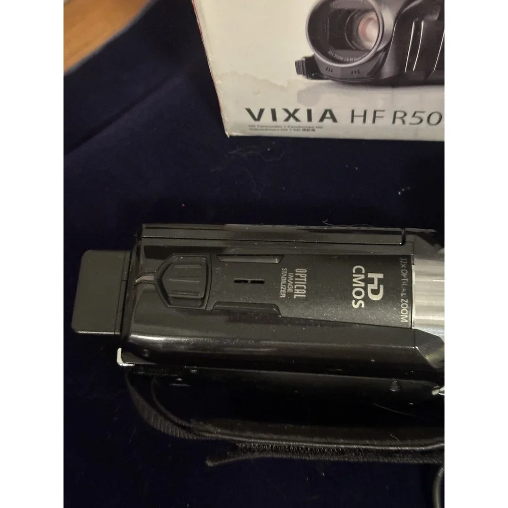 Canon VIXIA HF R300 HD Handheld Camcorder Black 32x Zoom 3